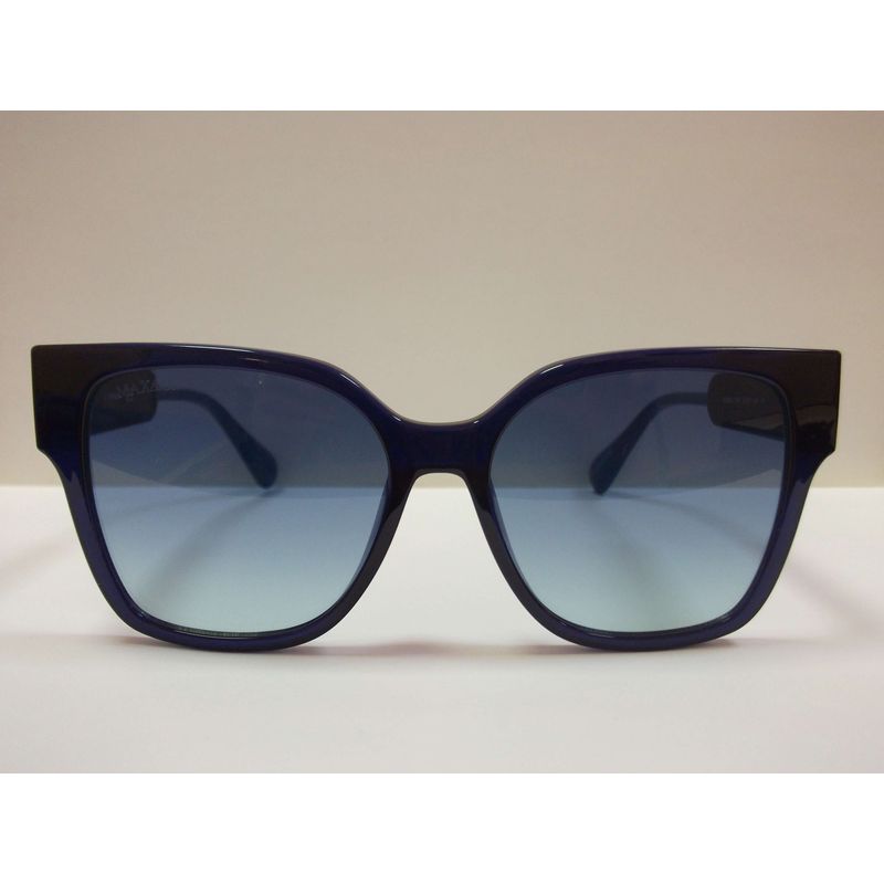 MaxandCo_0036_90W_z-000